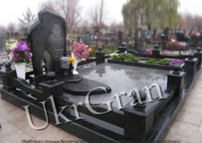 Alt ритуальний памятник